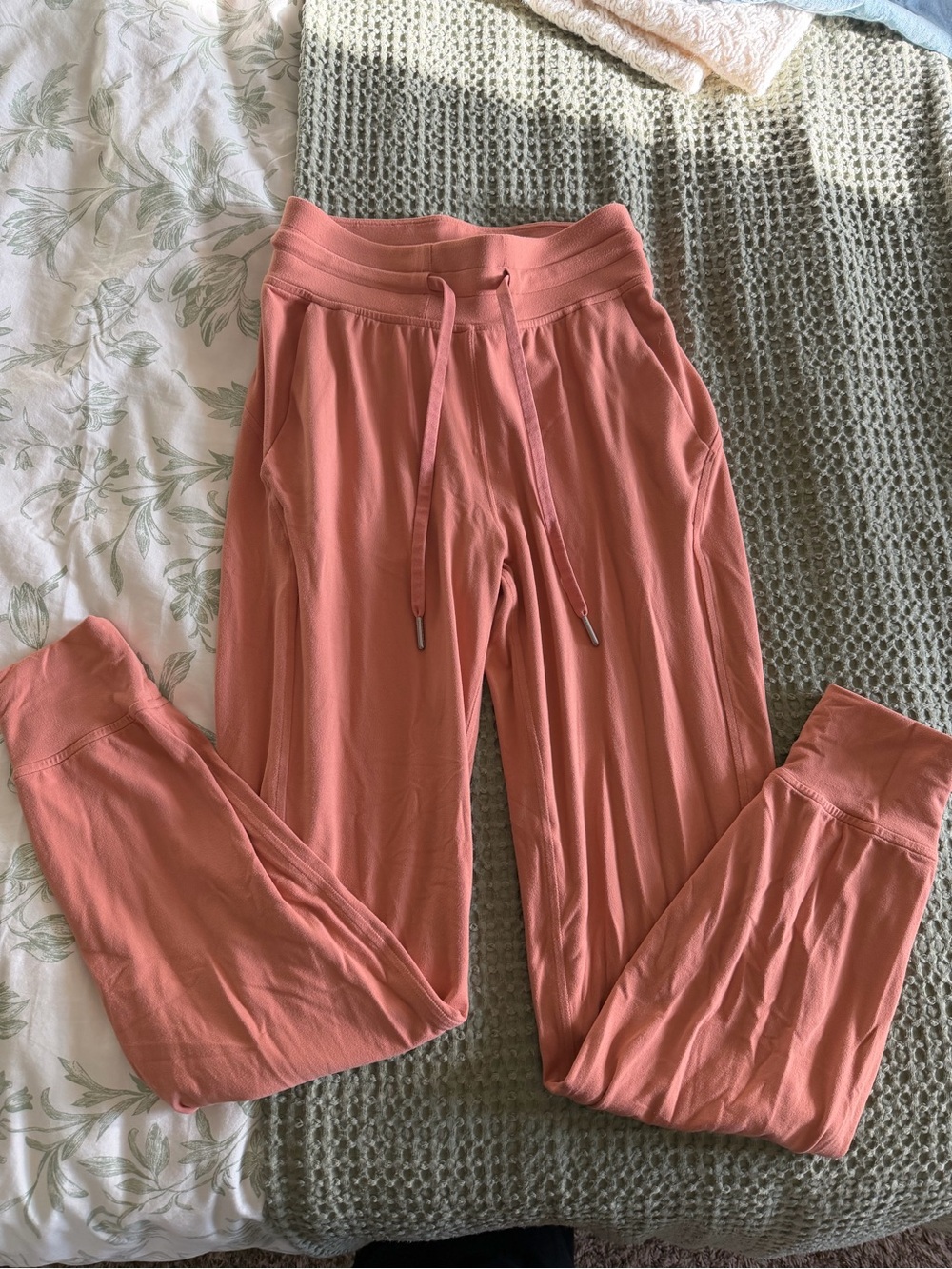 Lululemon soft jogger pant